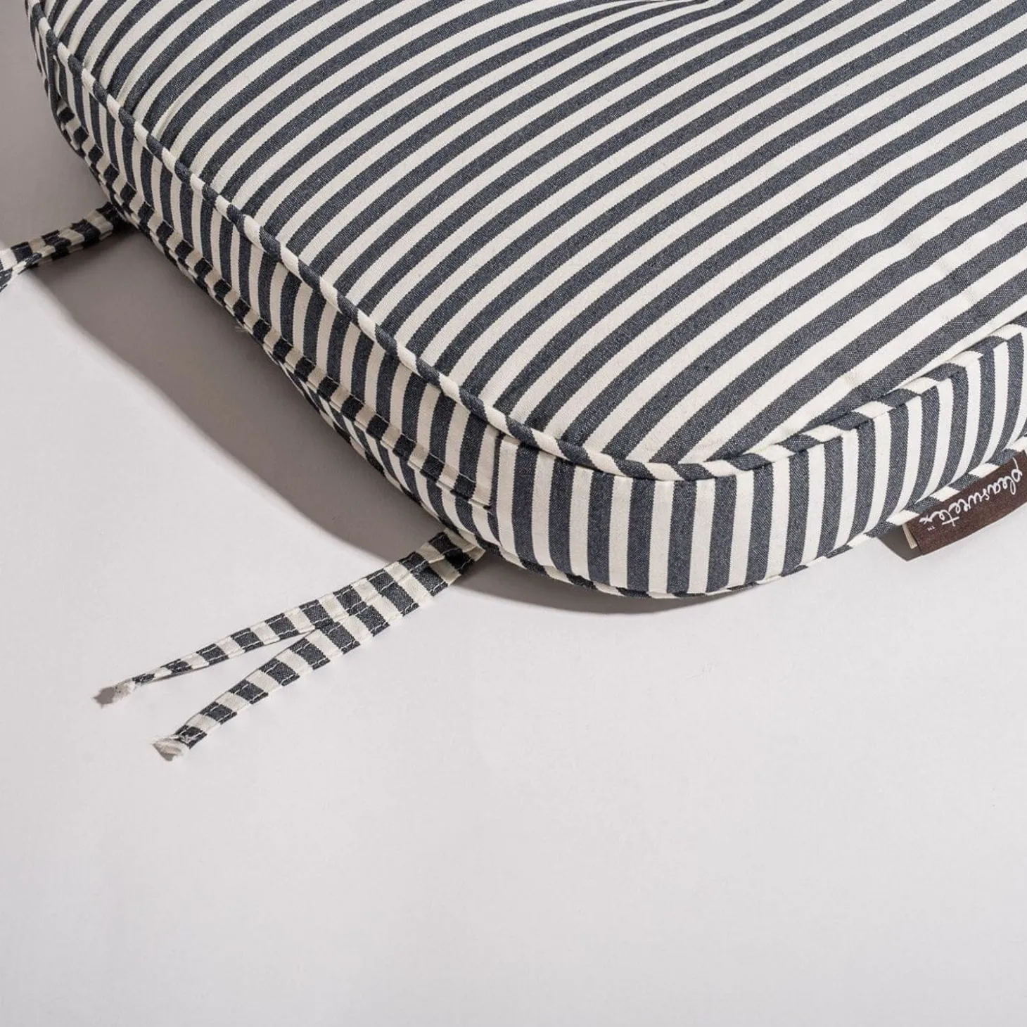 The Al Fresco Chair Cushion - Lauren'S Navy Stripe