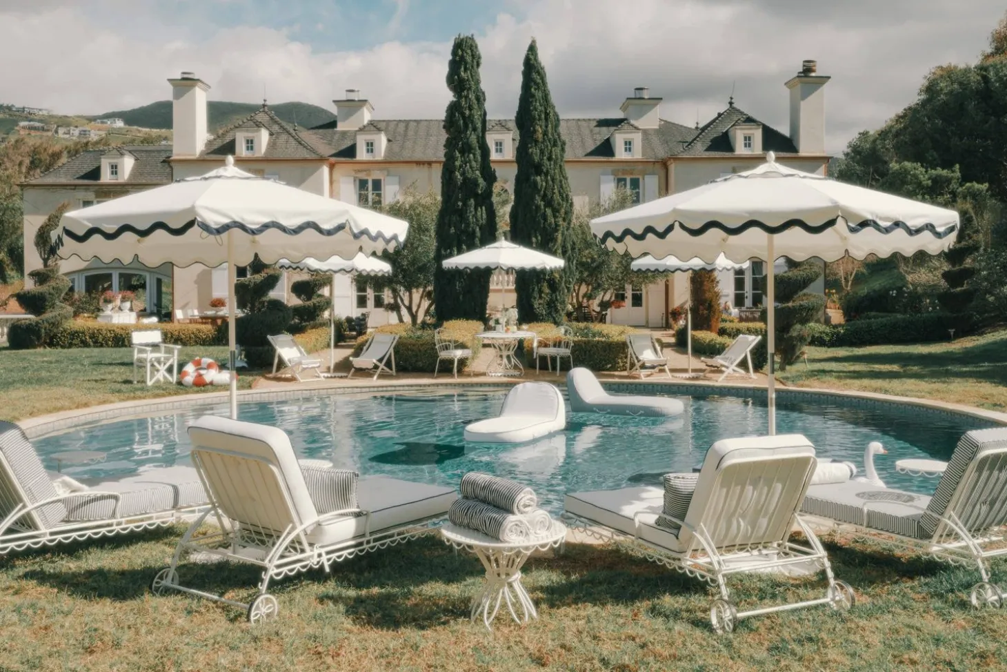 The Al Fresco Sun Lounger Cushion - Lauren'S Navy Stripe