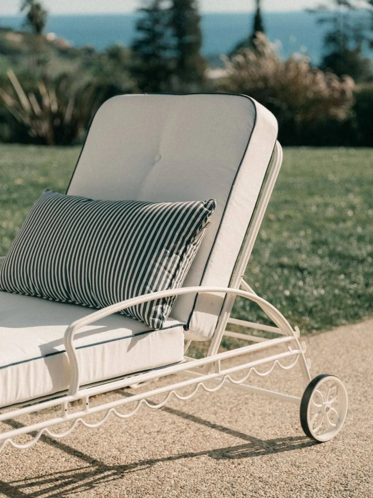 The Al Fresco Sun Lounger - Antique White