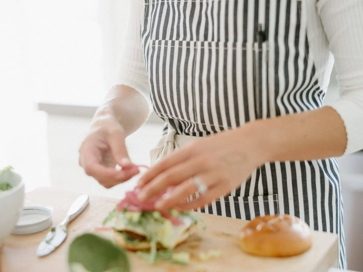 The Apron - Lauren'S Navy Stripe