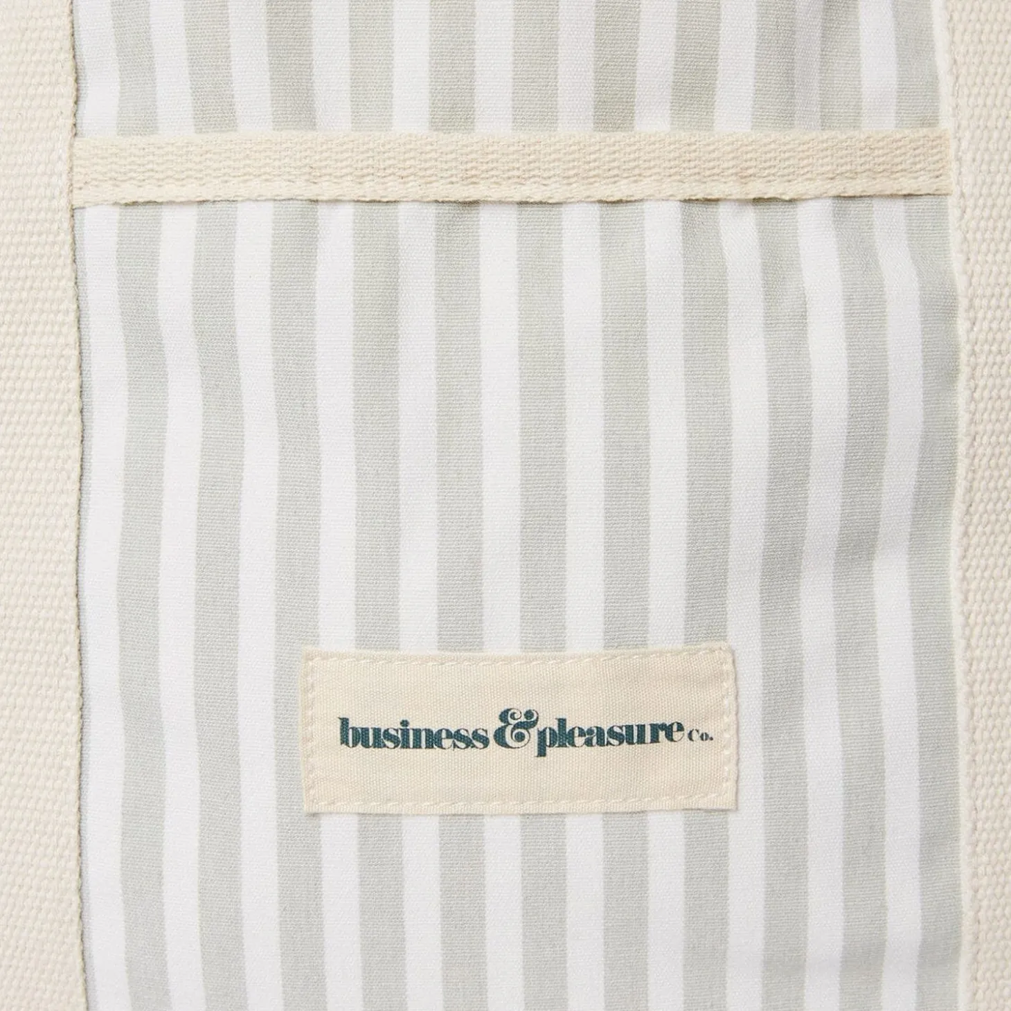 The Beach Bag - Lauren'S Sage Stripe