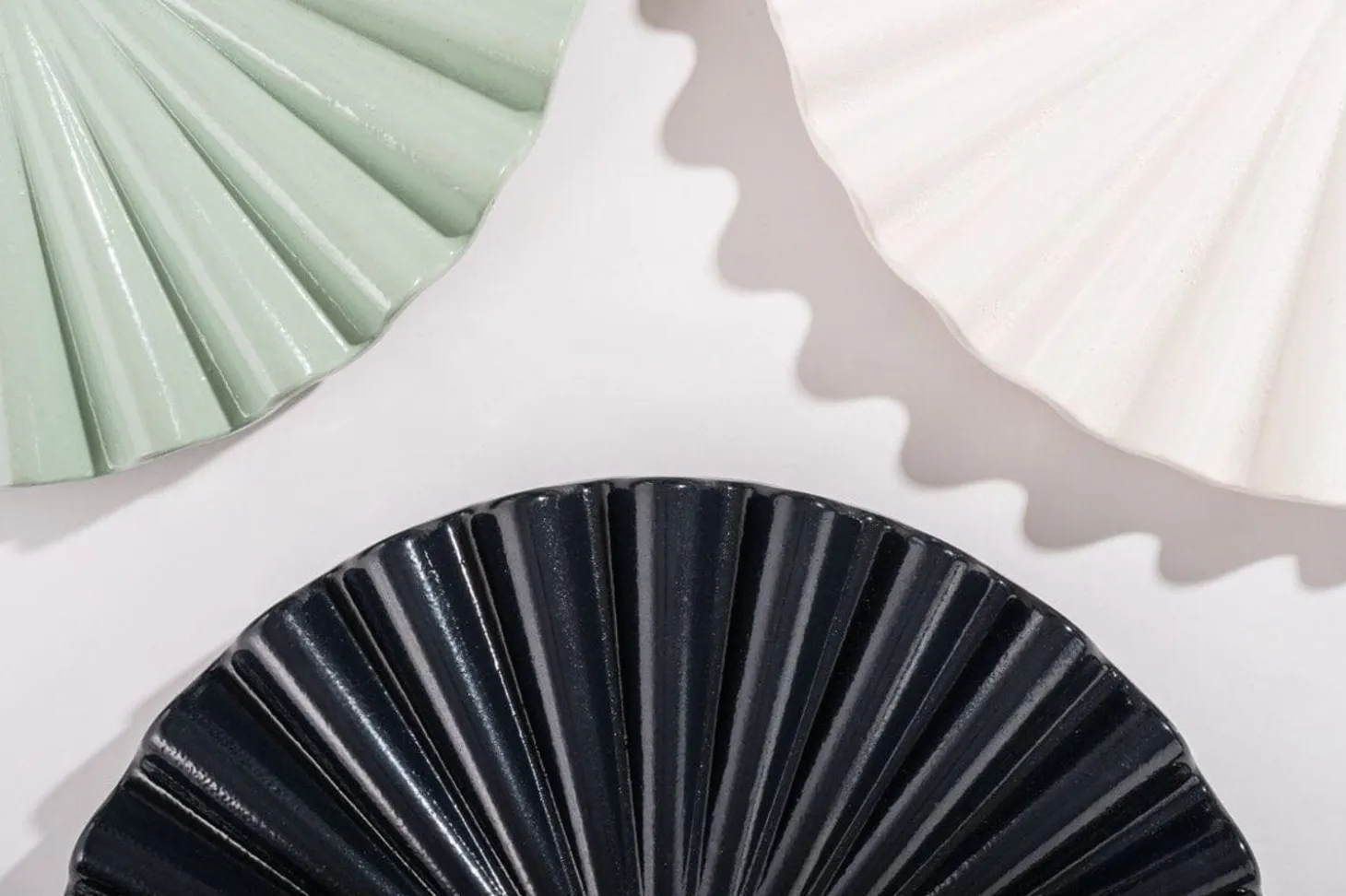 The Clamshell Base - Vintage Black