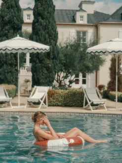 The Classic Pool Float - Large - Le Sirenuse