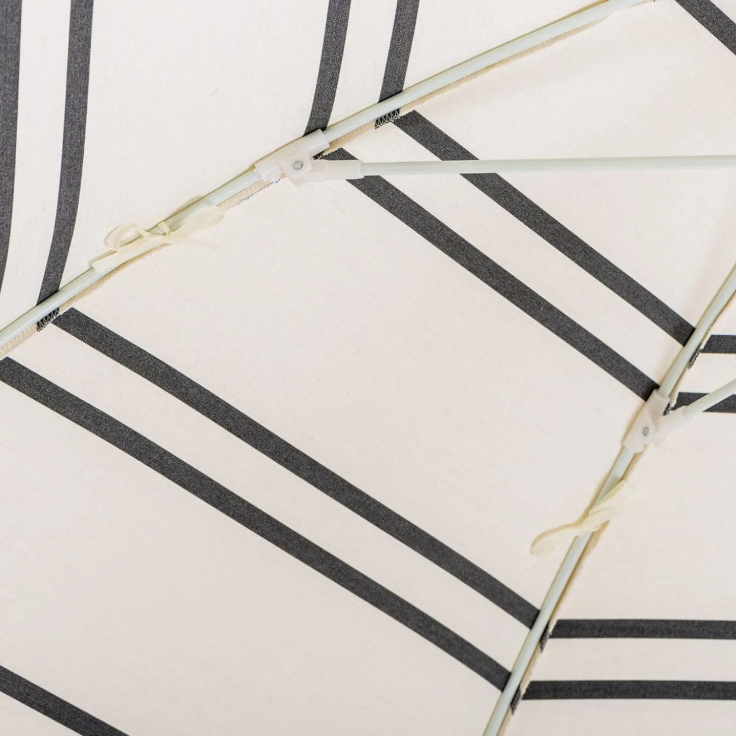 The Club Umbrella - Malibu Black Stripe