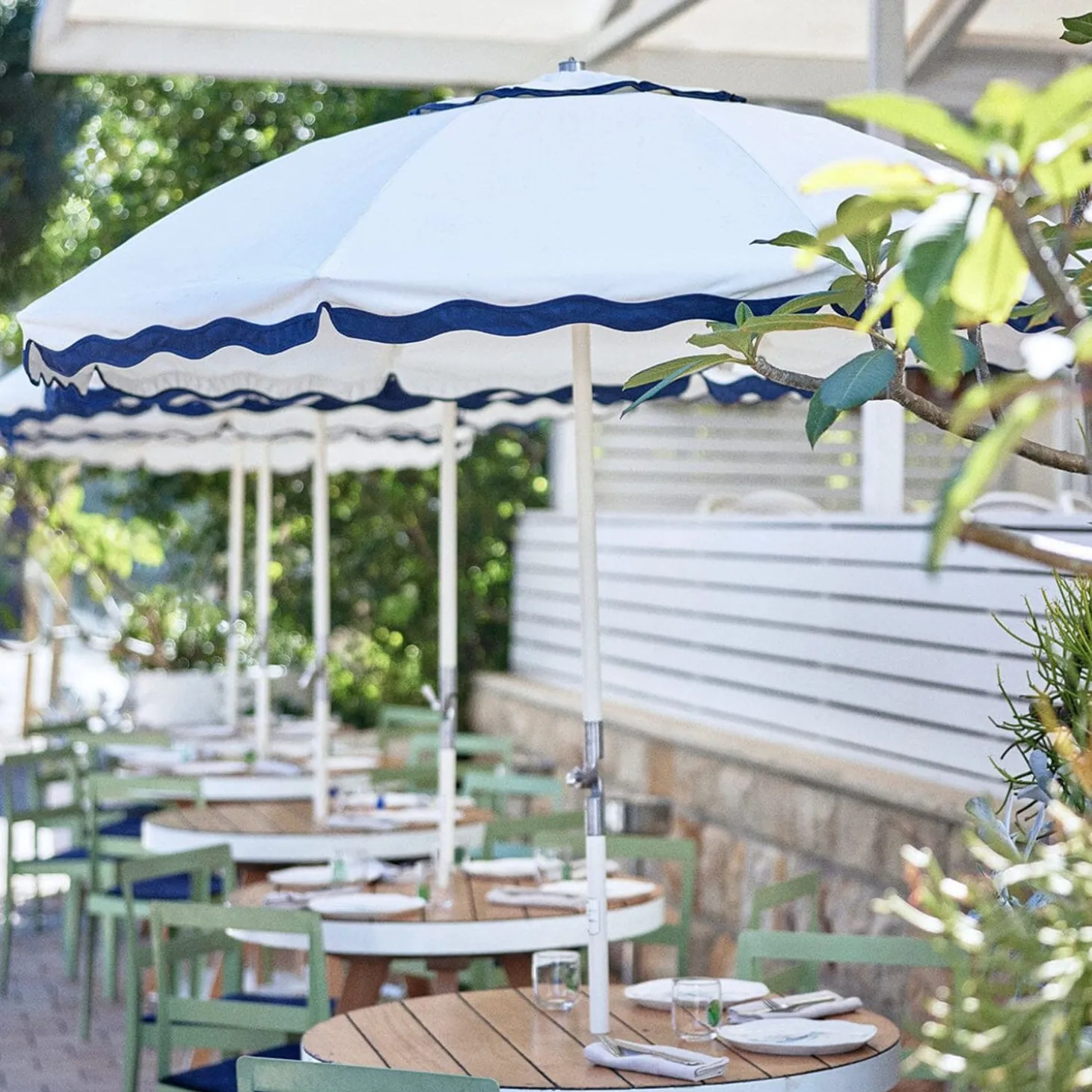 The Club Umbrella - Rivie White