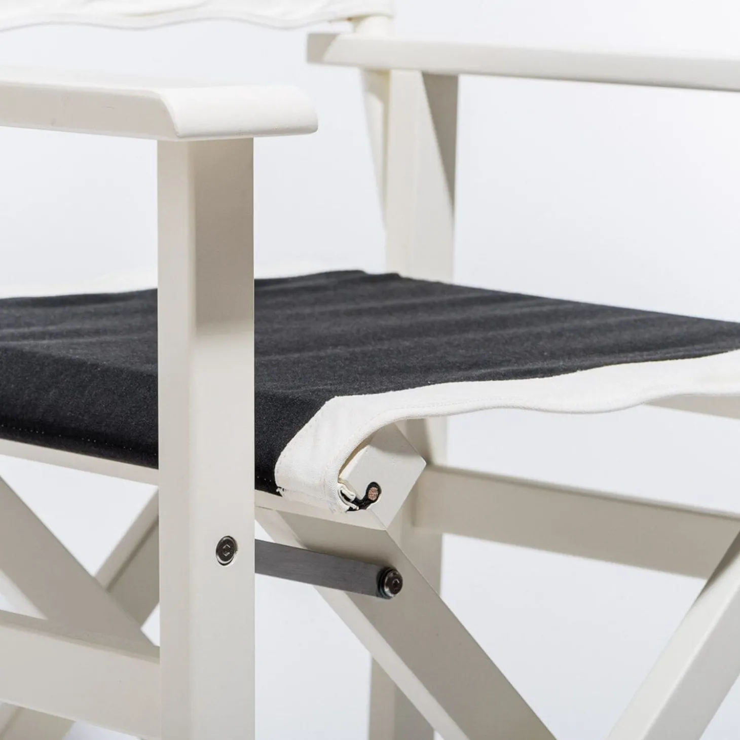 The Directors Chair - Table Height - Rivie Black