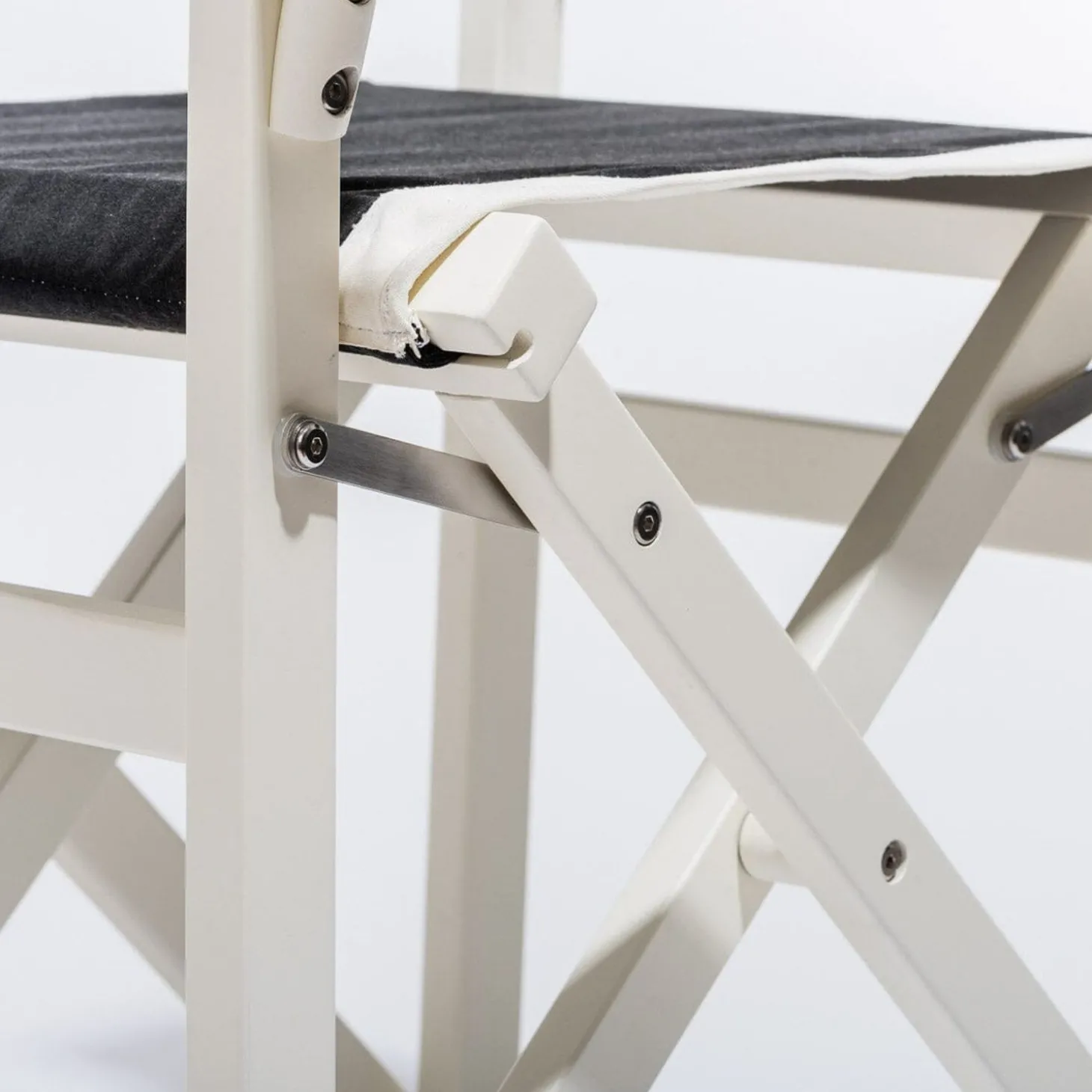 The Directors Chair - Table Height - Rivie Black