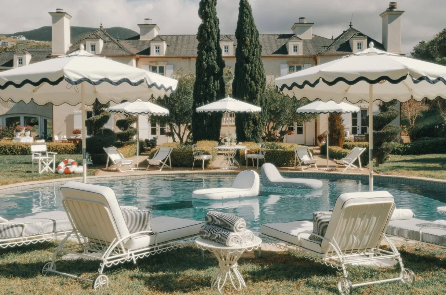 The Directors Chair - Table Height - Rivie White