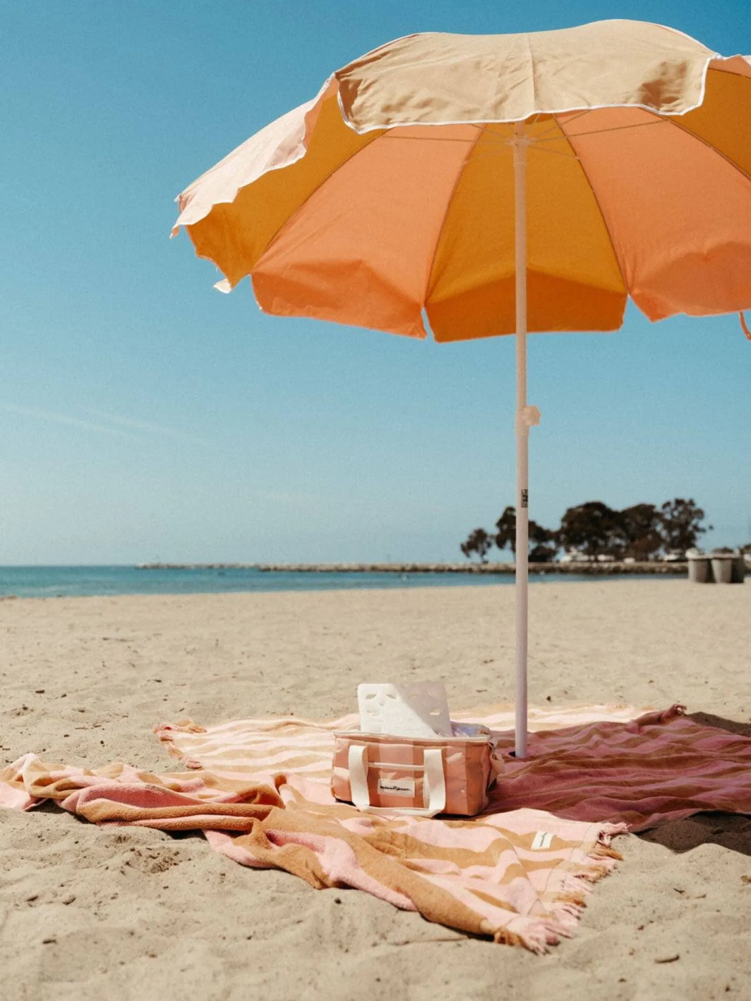 The Family Beach Umbrella - 70'S Panel Sand Pink