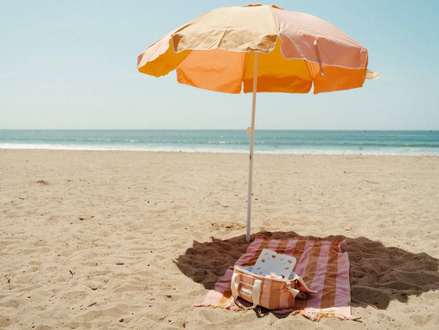 The Family Beach Umbrella - 70'S Panel Sand Pink