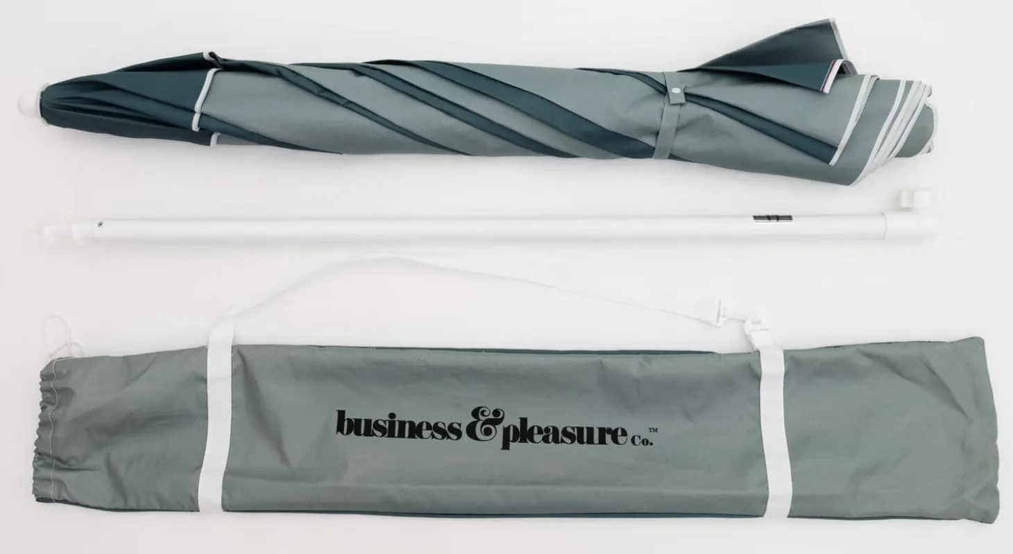 The Family Beach Umbrella - 70'S Panel Green