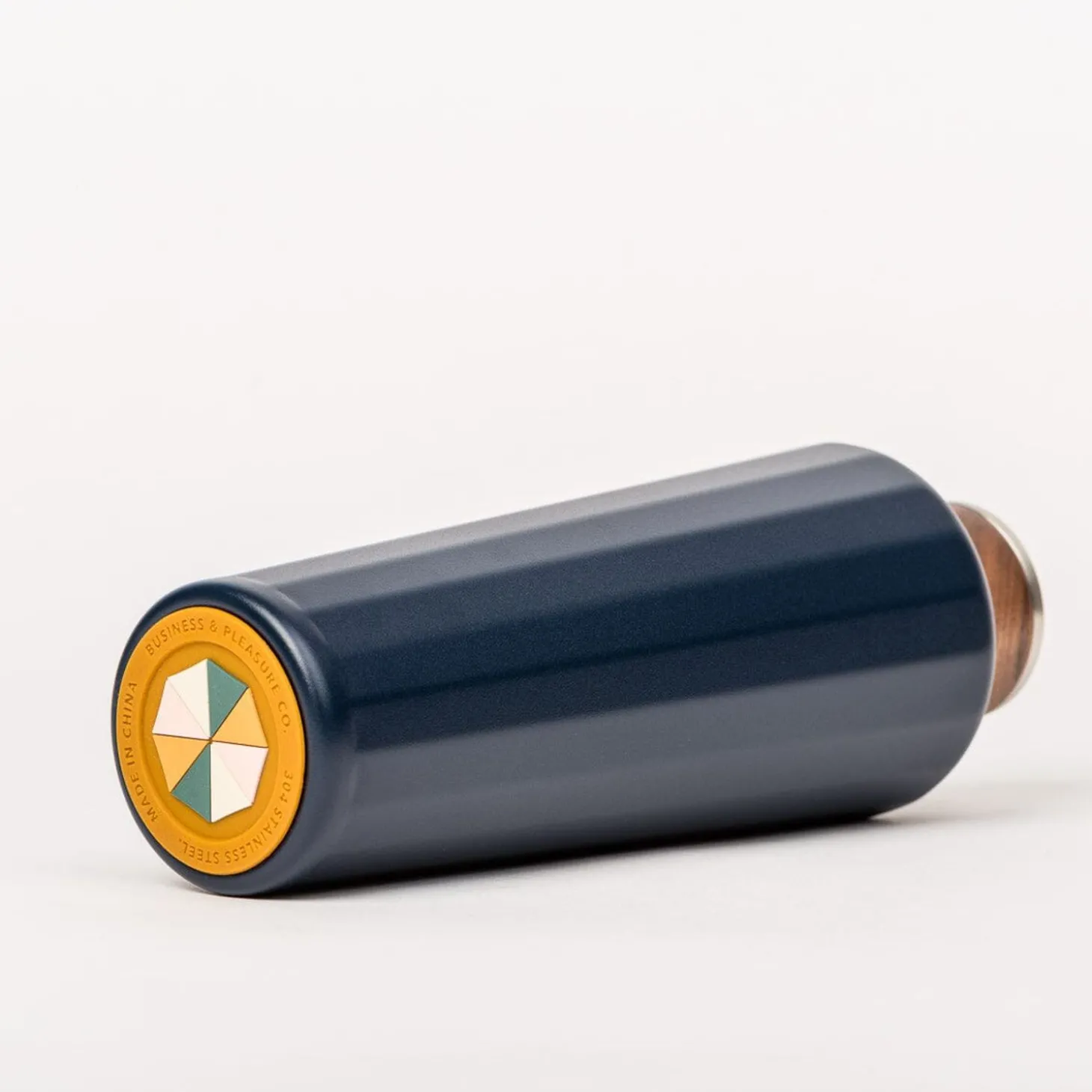 The Hemingway Drinkware - Flask - Boathouse Navy - 25 Oz