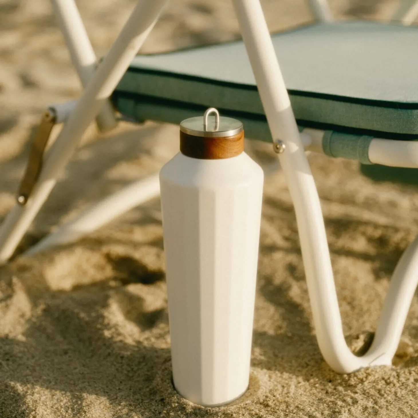 The Hemingway Drinkware - Flask - Antique White - 25 Oz