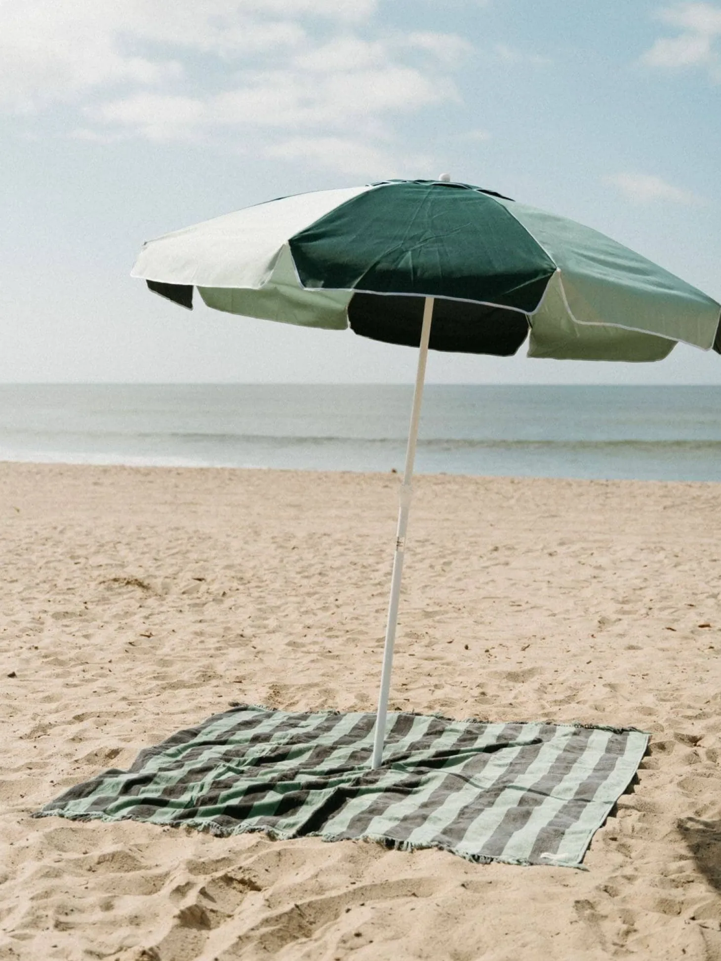 The Holiday Beach Blanket - 70'S Green