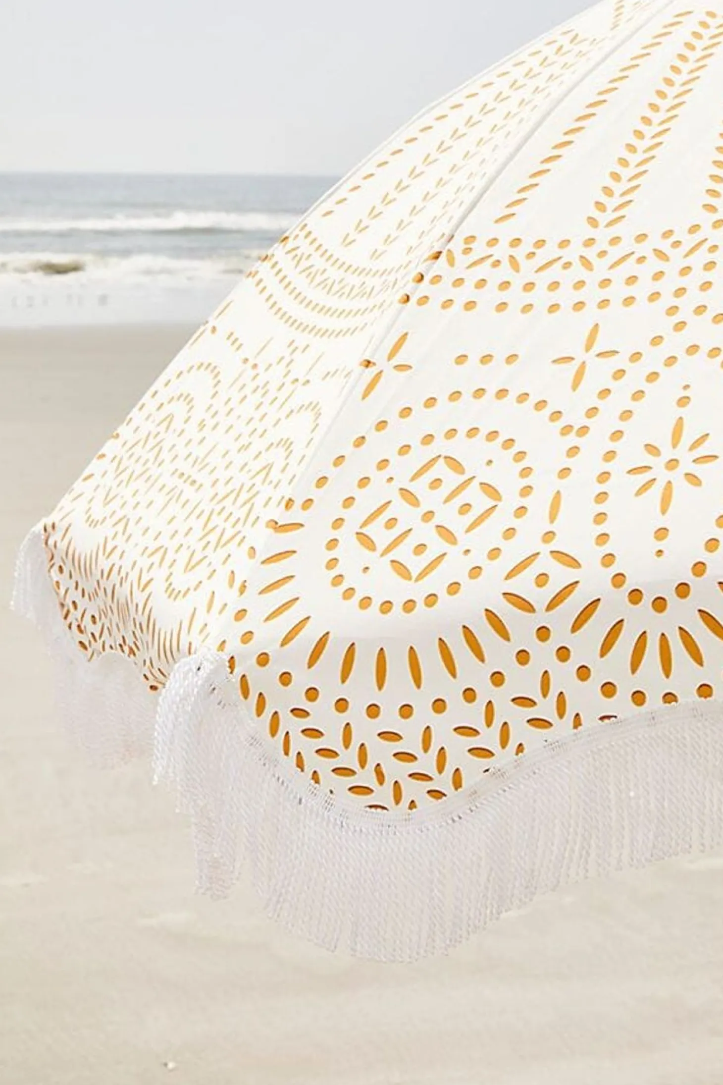 The Holiday Beach Umbrella - Eyelet