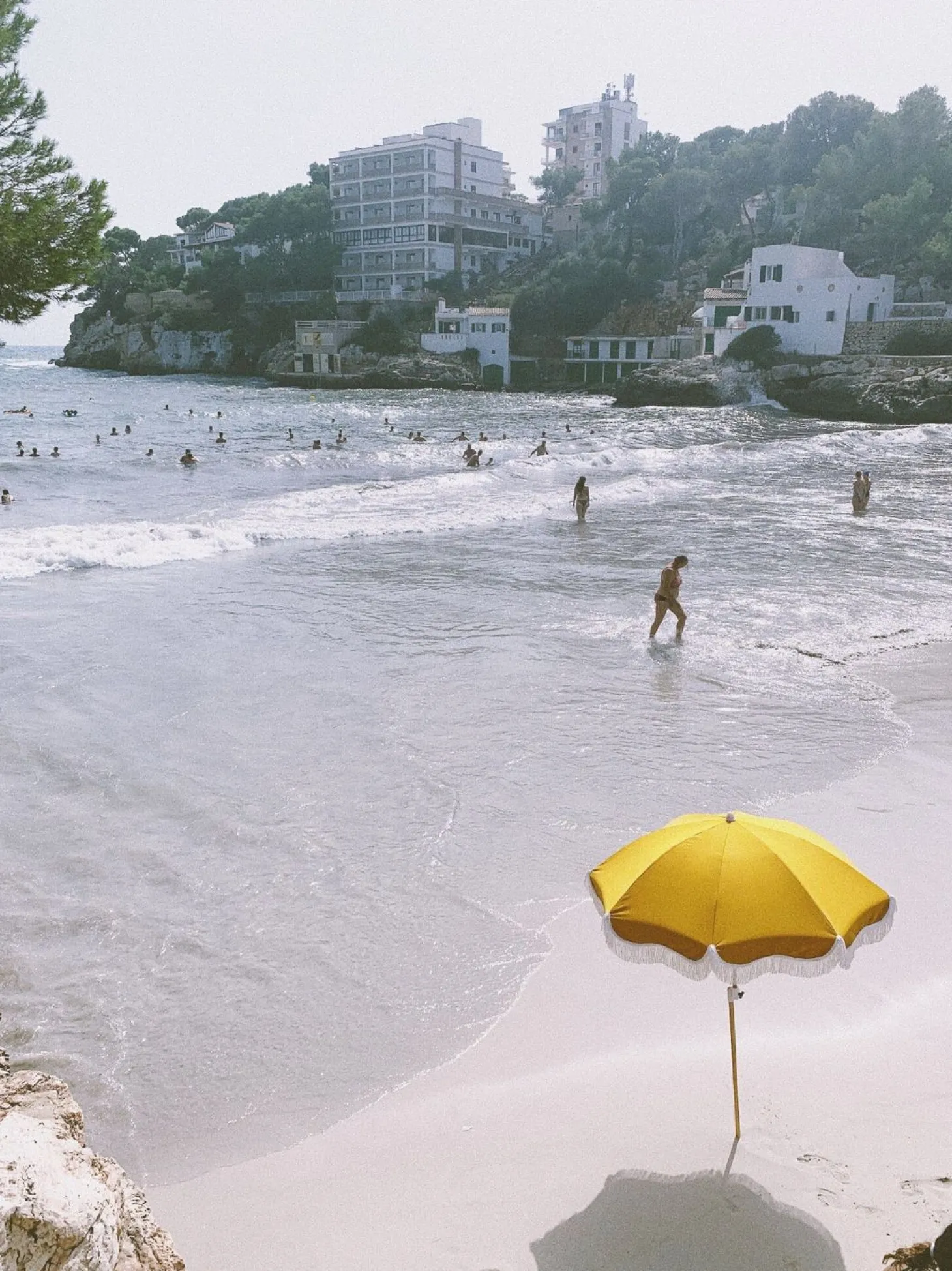 The Holiday Beach Umbrella - Vintage Gold