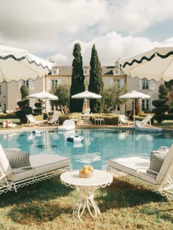 The Market Umbrella - Rivie White