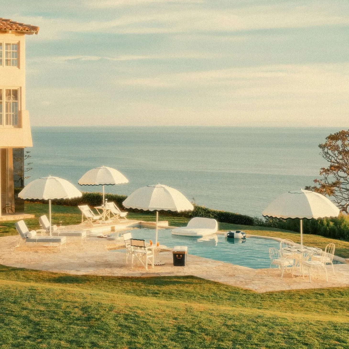 The Patio Umbrella - Rivie White