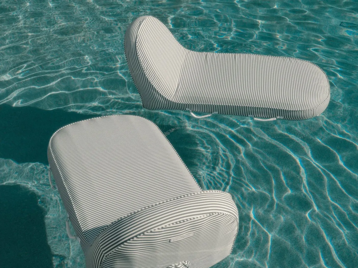 The Pool Lounger - Lauren'S Navy Stripe