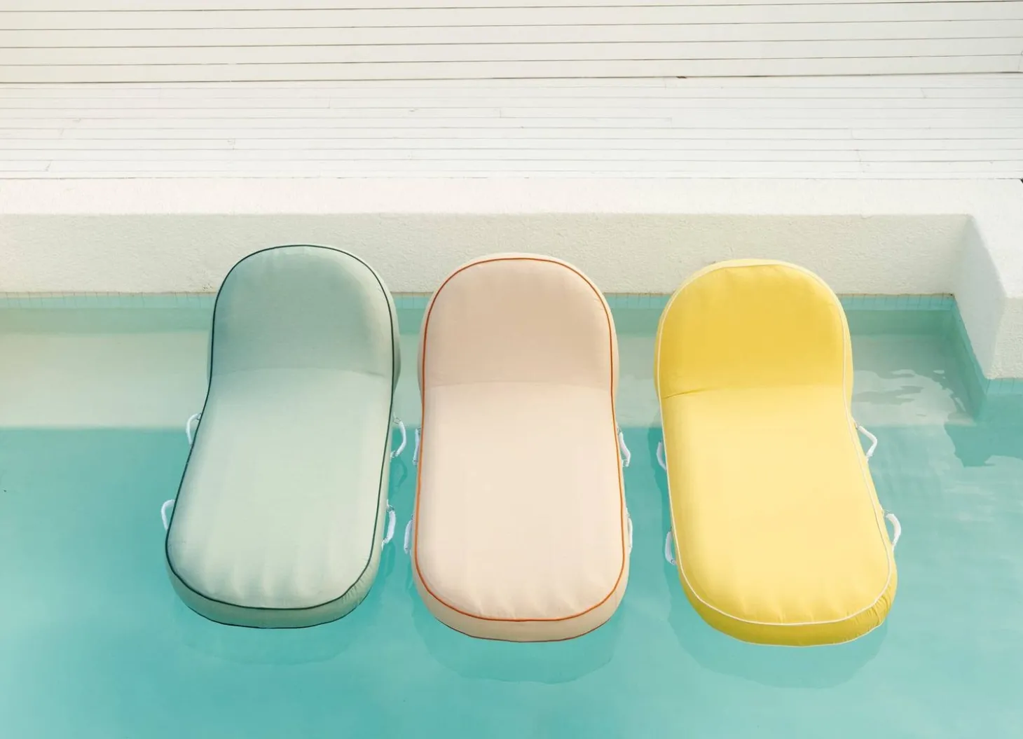 The Pool Lounger - Rivie Pink