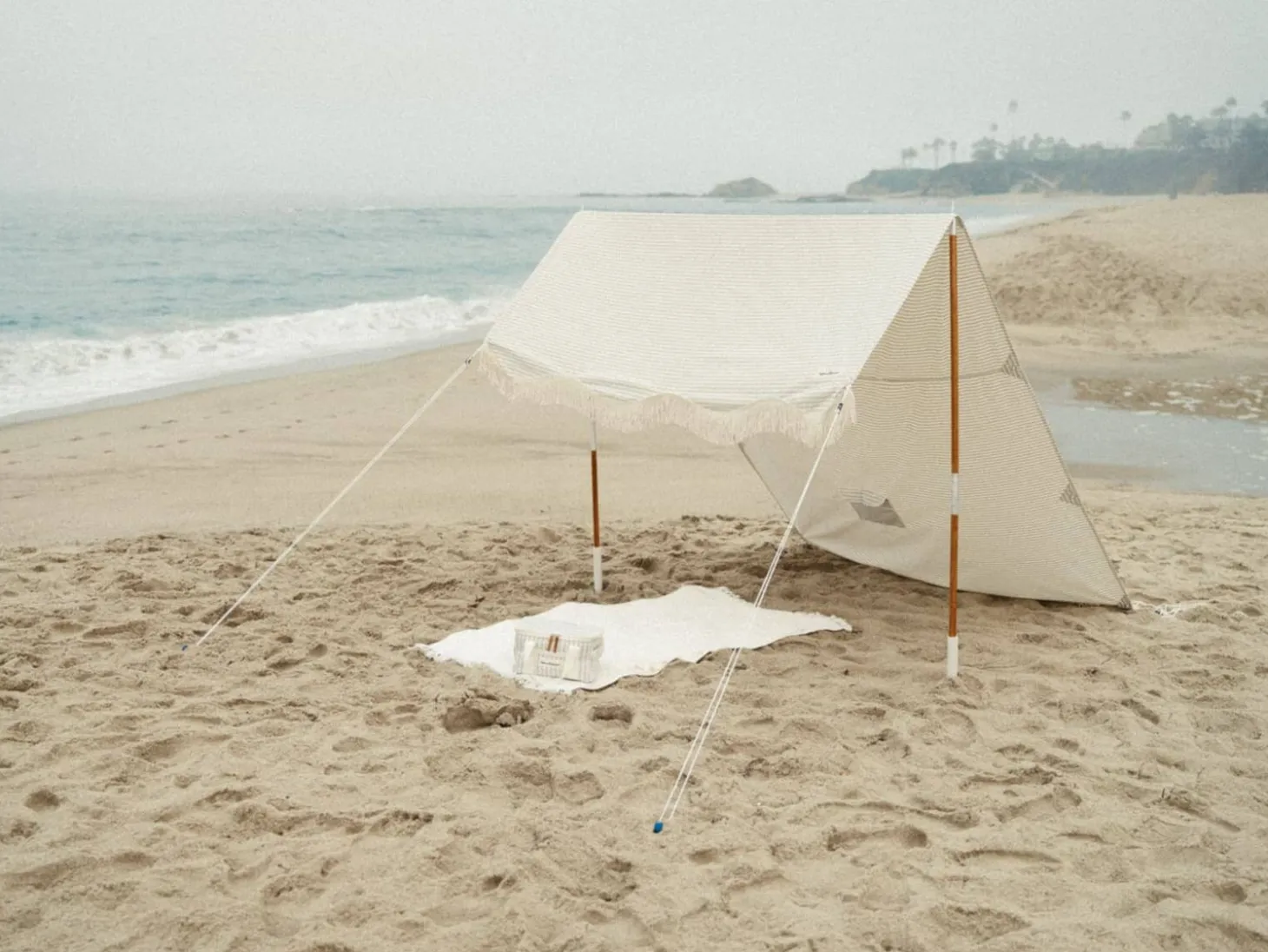 The Premium Beach Tent - Lauren'S Sage Stripe