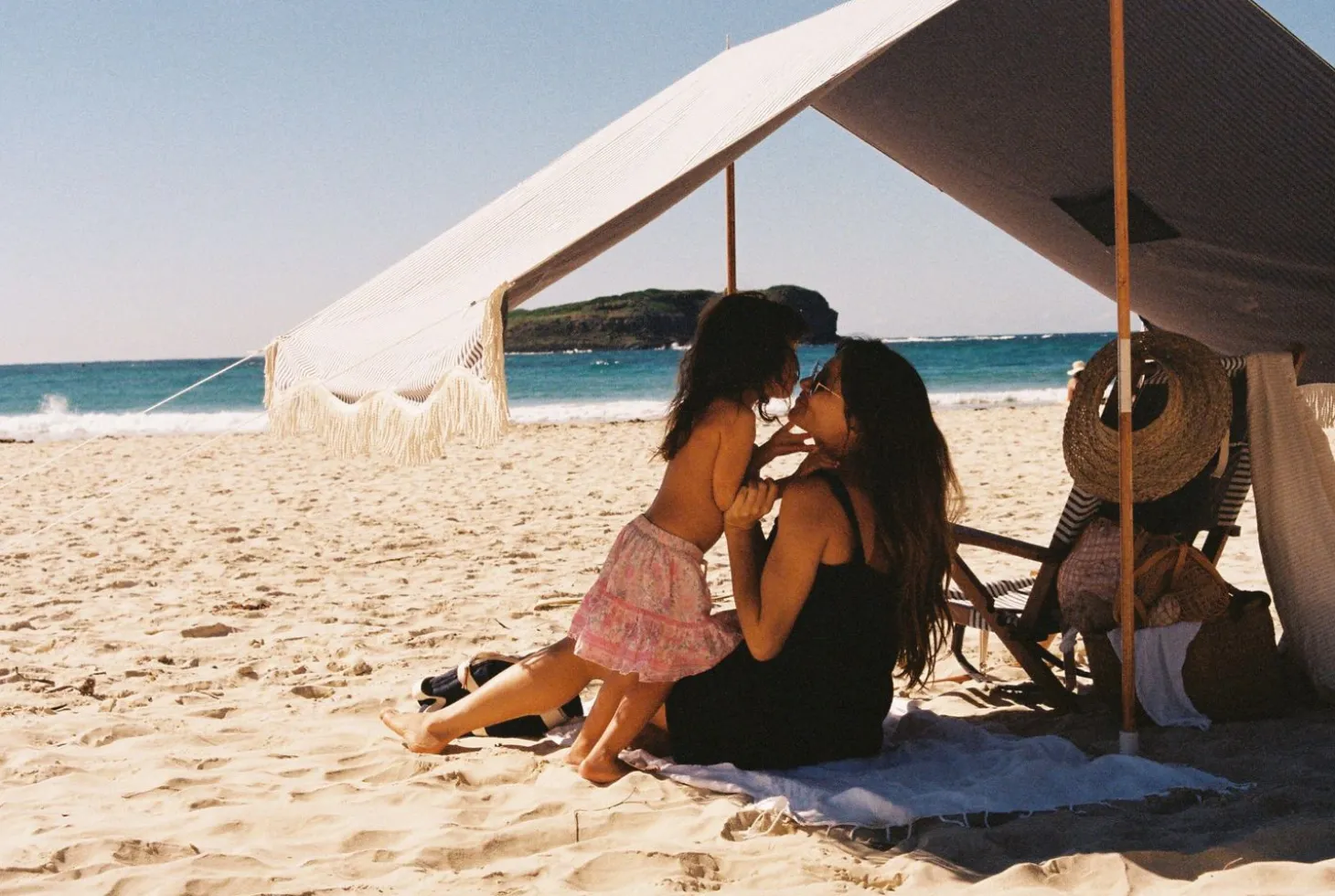 The Premium Beach Tent - Lauren'S Navy Stripe