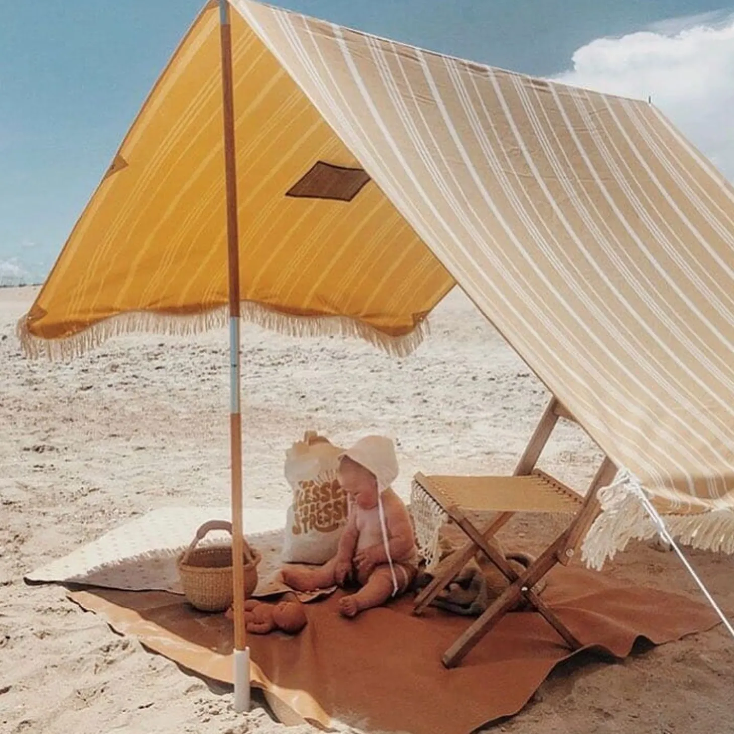 The Premium Beach Tent - Vintage Yellow Stripe