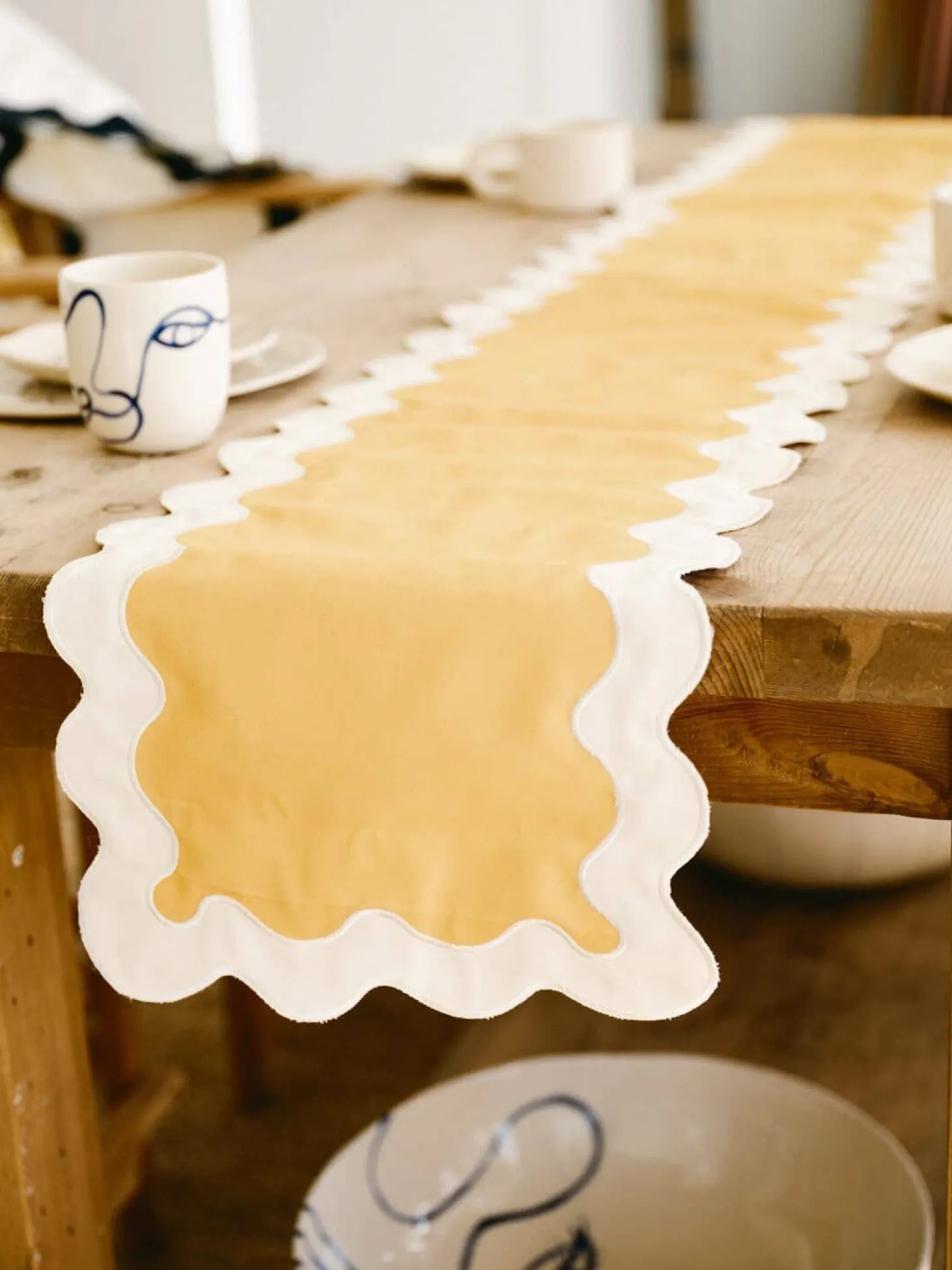 The Table Runner - Rivie Mimosa