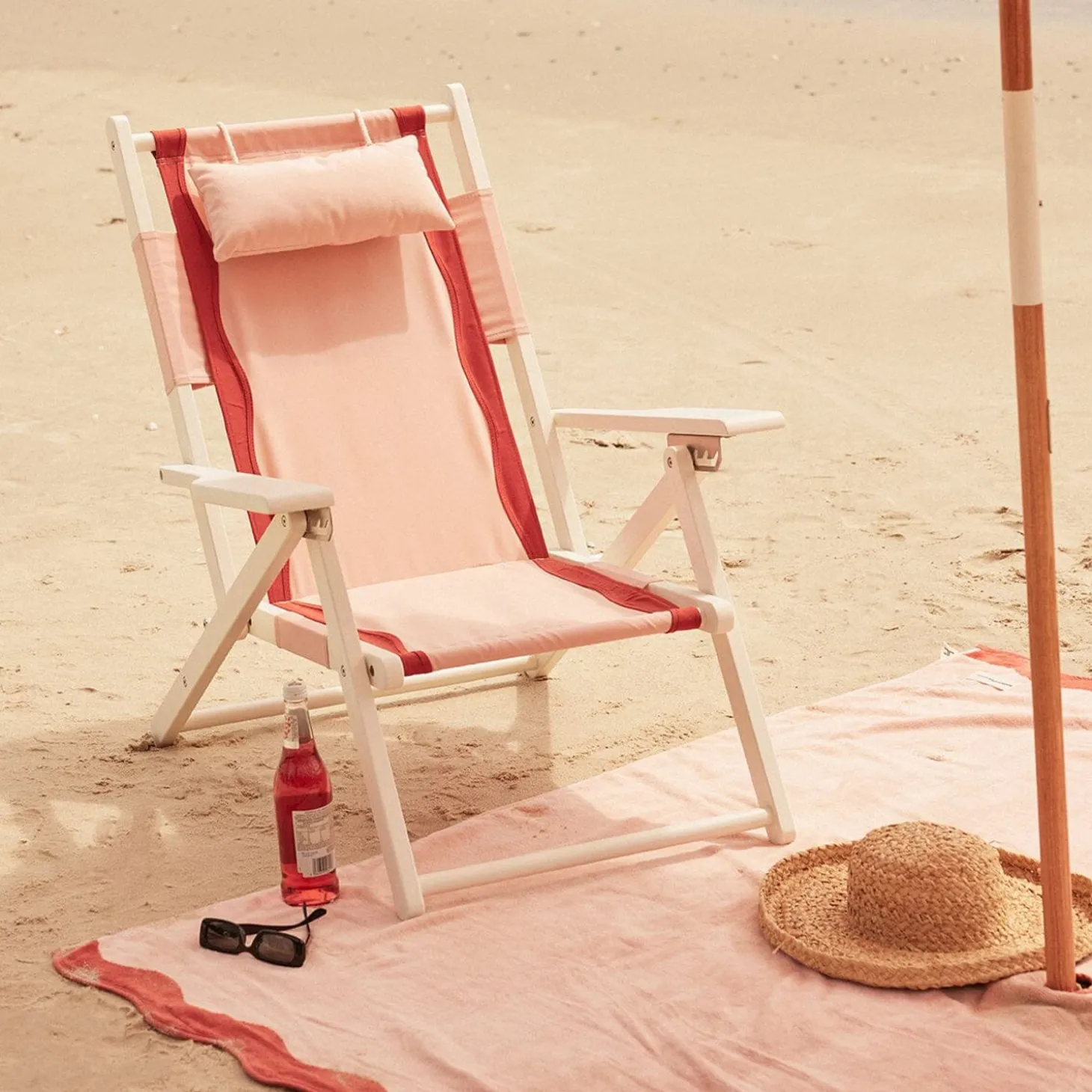 The Tommy Chair - White - Rivie Pink