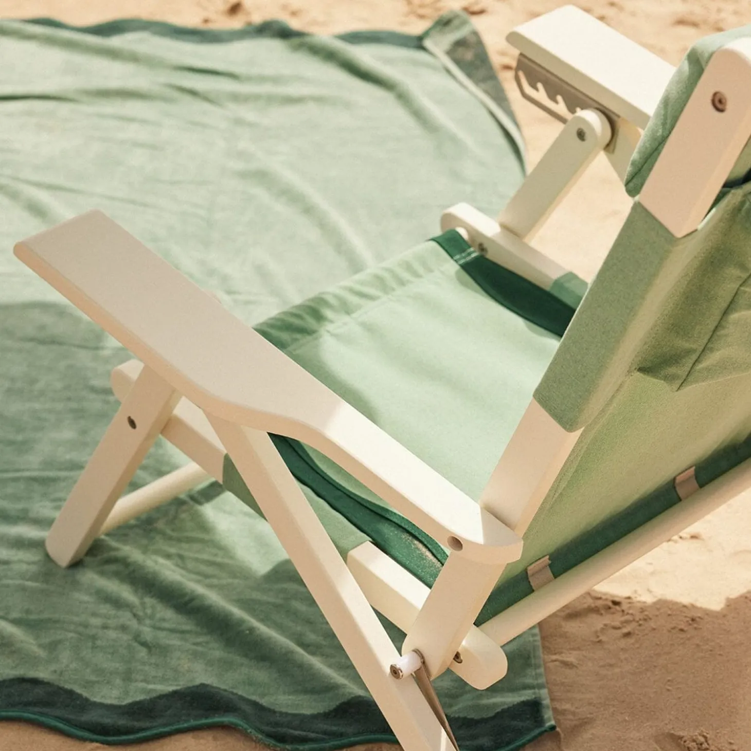 The Tommy Chair - White - Rivie Green