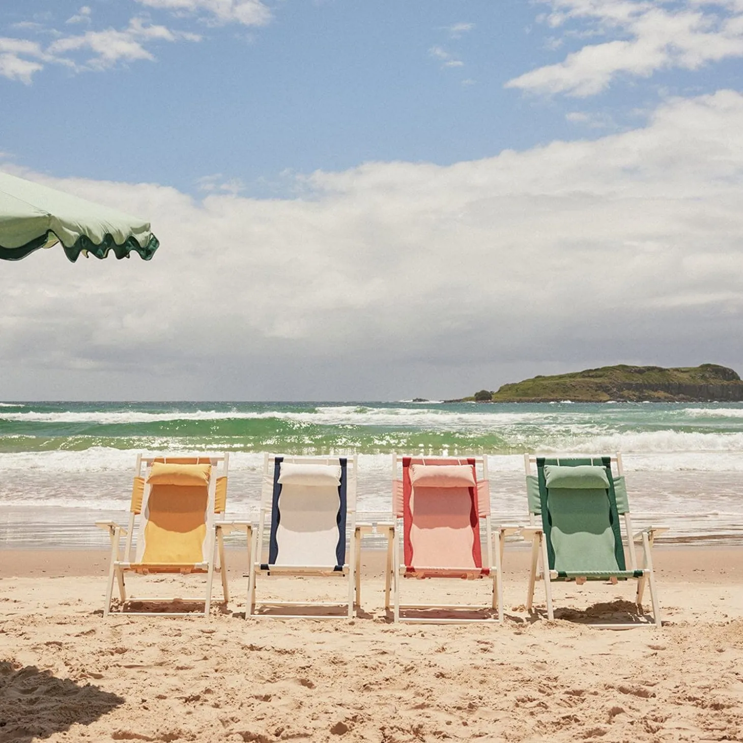 The Tommy Chair - White - Rivie White