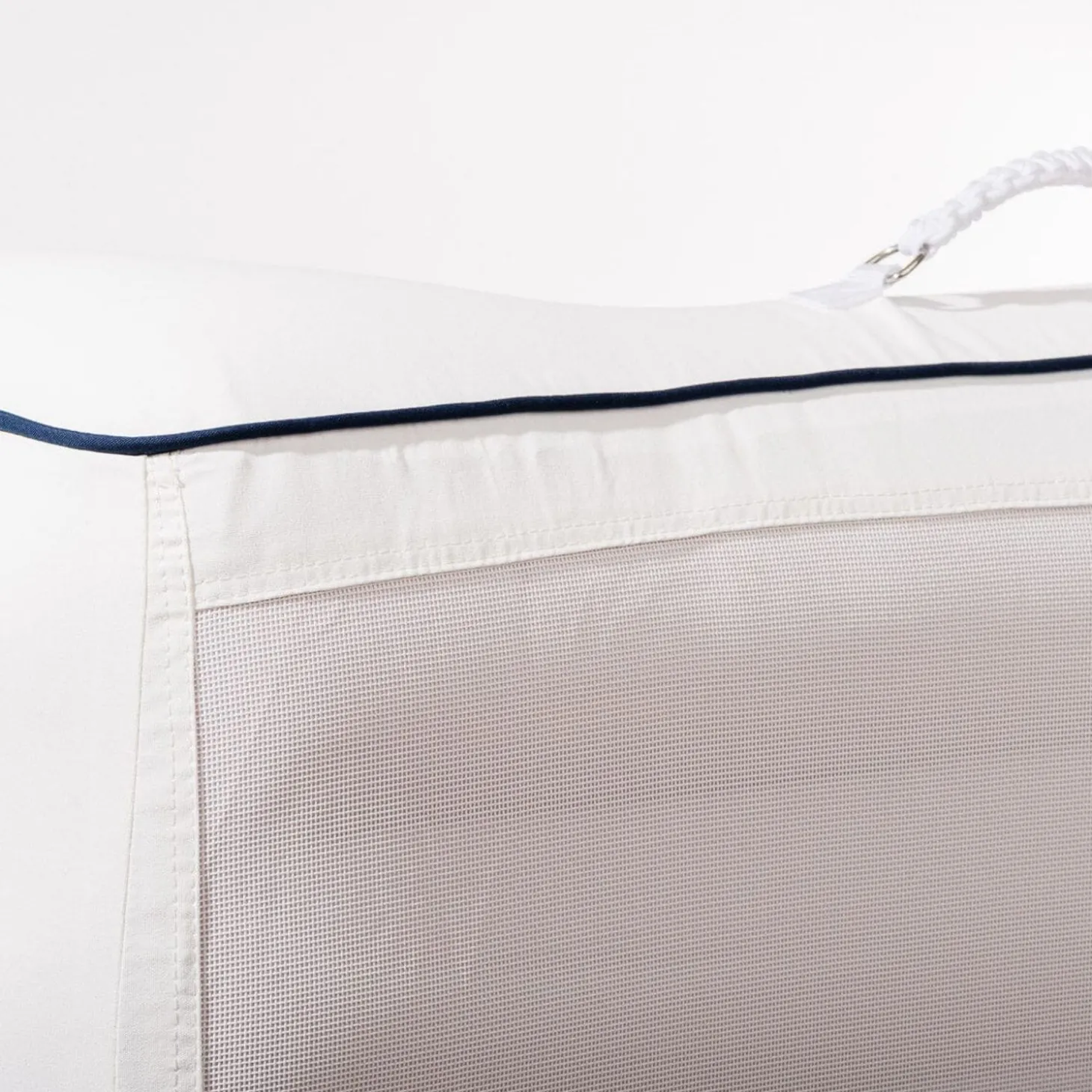 The Xl Pool Lounger - Rivie White